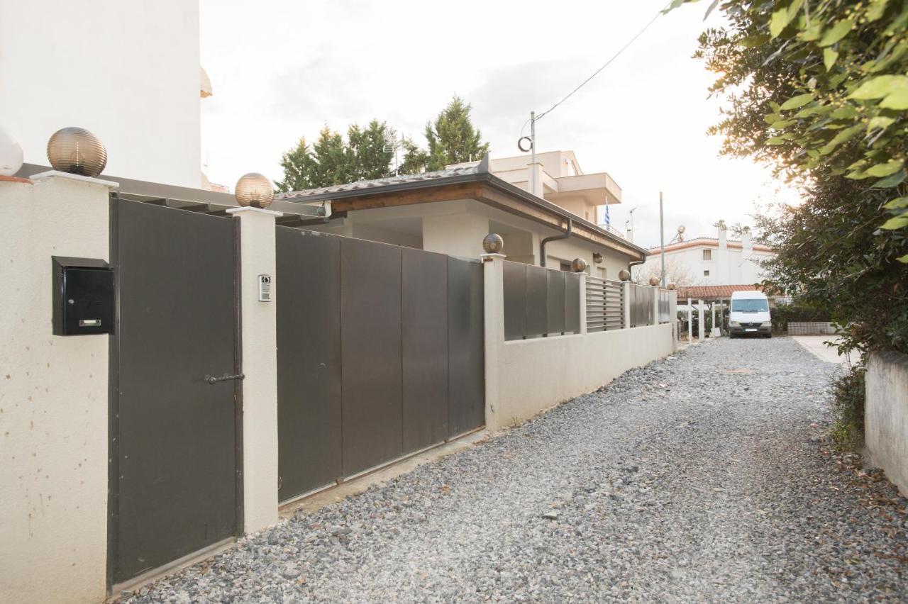 Dolphin Villa Peraia  Exterior photo
